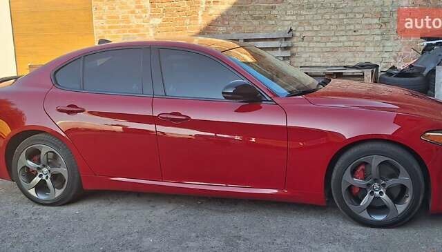 Червоний Альфа Ромео Джулія, об'ємом двигуна 2 л та пробігом 99 тис. км за 20000 $, фото 2 на Automoto.ua