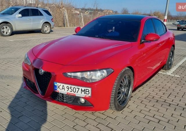 Красный Альфа Ромео Джулия, объемом двигателя 2.14 л и пробегом 270 тыс. км за 19980 $, фото 11 на Automoto.ua