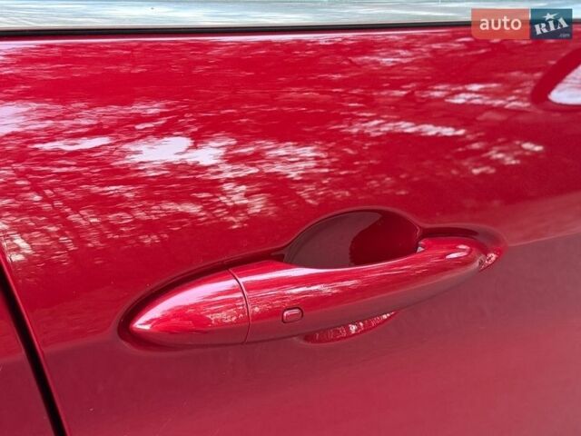 Червоний Альфа Ромео Джулія, об'ємом двигуна 2 л та пробігом 70 тис. км за 18900 $, фото 7 на Automoto.ua