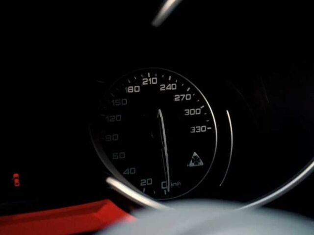 Красный Альфа Ромео Джулия, объемом двигателя 2 л и пробегом 53 тыс. км за 17000 $, фото 15 на Automoto.ua