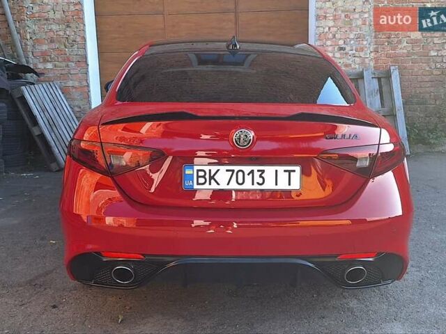 Червоний Альфа Ромео Джулія, об'ємом двигуна 2 л та пробігом 99 тис. км за 20000 $, фото 3 на Automoto.ua