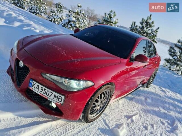 Червоний Альфа Ромео Джулія, об'ємом двигуна 2.14 л та пробігом 270 тис. км за 21500 $, фото 7 на Automoto.ua