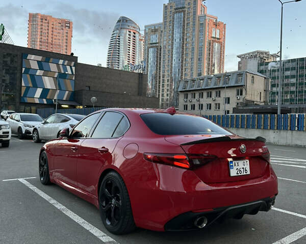 Червоний Альфа Ромео Джулія, об'ємом двигуна 2 л та пробігом 83 тис. км за 18500 $, фото 5 на Automoto.ua