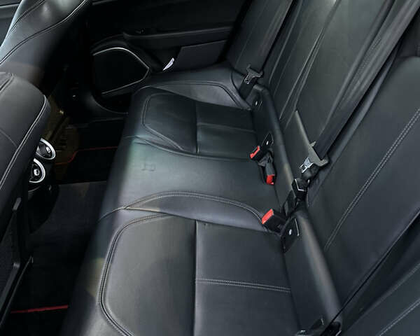 Червоний Альфа Ромео Джулія, об'ємом двигуна 2 л та пробігом 83 тис. км за 18500 $, фото 10 на Automoto.ua