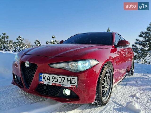 Червоний Альфа Ромео Джулія, об'ємом двигуна 2.14 л та пробігом 270 тис. км за 21500 $, фото 1 на Automoto.ua