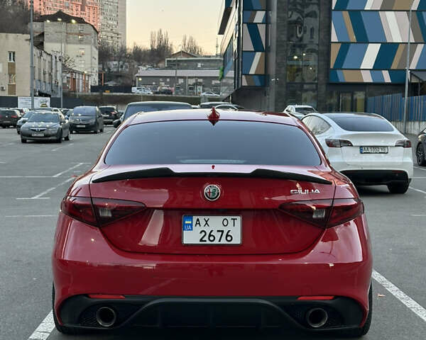 Червоний Альфа Ромео Джулія, об'ємом двигуна 2 л та пробігом 83 тис. км за 18500 $, фото 3 на Automoto.ua
