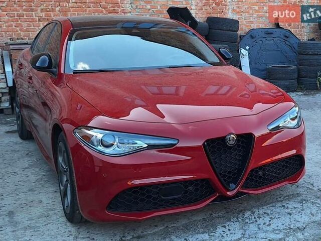 Червоний Альфа Ромео Джулія, об'ємом двигуна 2 л та пробігом 99 тис. км за 20000 $, фото 1 на Automoto.ua