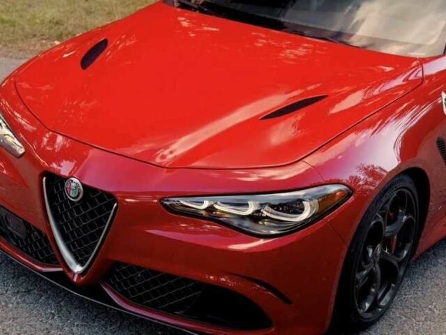 Красный Альфа Ромео Джулия, объемом двигателя 2 л и пробегом 53 тыс. км за 17000 $, фото 3 на Automoto.ua