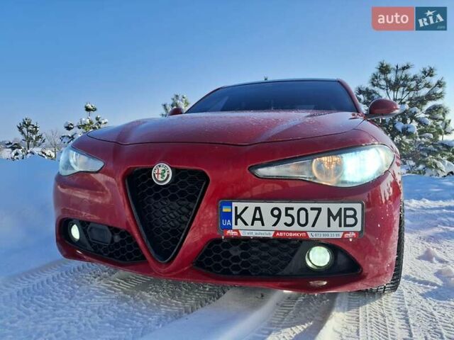 Червоний Альфа Ромео Джулія, об'ємом двигуна 2.14 л та пробігом 270 тис. км за 21500 $, фото 2 на Automoto.ua