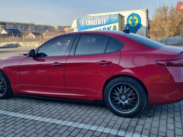 Червоний Альфа Ромео Джулія, об'ємом двигуна 2.14 л та пробігом 270 тис. км за 19500 $, фото 2 на Automoto.ua