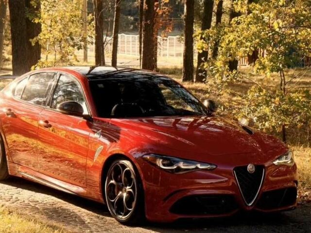 Красный Альфа Ромео Джулия, объемом двигателя 2 л и пробегом 53 тыс. км за 17000 $, фото 1 на Automoto.ua