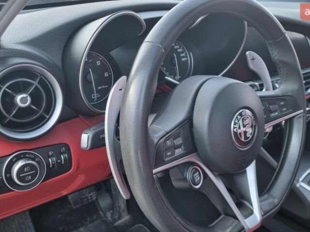 Червоний Альфа Ромео Джулія, об'ємом двигуна 2.14 л та пробігом 270 тис. км за 19500 $, фото 18 на Automoto.ua