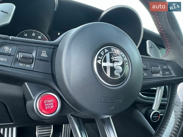 Червоний Альфа Ромео Джулія, об'ємом двигуна 2.89 л та пробігом 82 тис. км за 44900 $, фото 45 на Automoto.ua