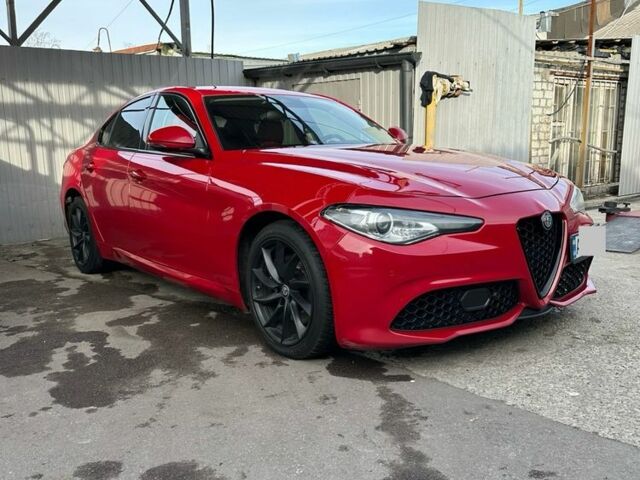 Червоний Альфа Ромео Джулія, об'ємом двигуна 2 л та пробігом 140 тис. км за 26000 $, фото 3 на Automoto.ua