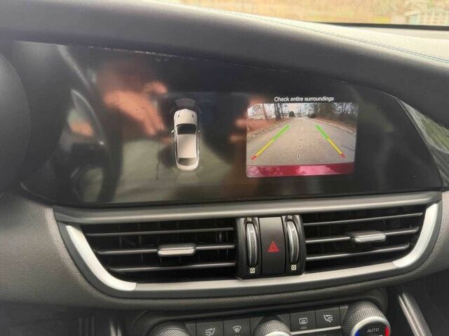 Червоний Альфа Ромео Джулія, об'ємом двигуна 2.9 л та пробігом 50 тис. км за 7300 $, фото 12 на Automoto.ua