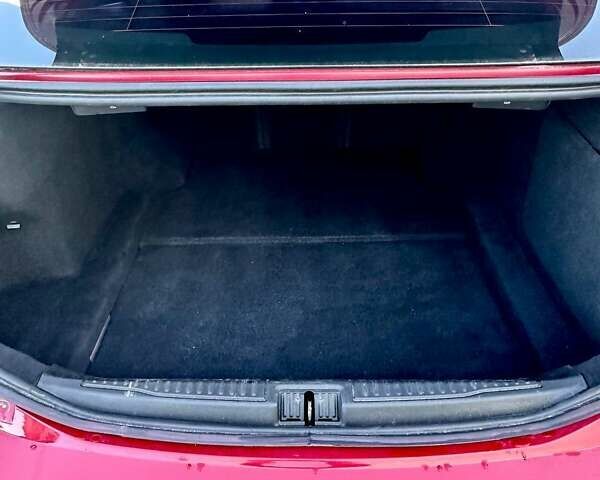 Красный Альфа Ромео Джулия, объемом двигателя 2 л и пробегом 112 тыс. км за 19900 $, фото 21 на Automoto.ua