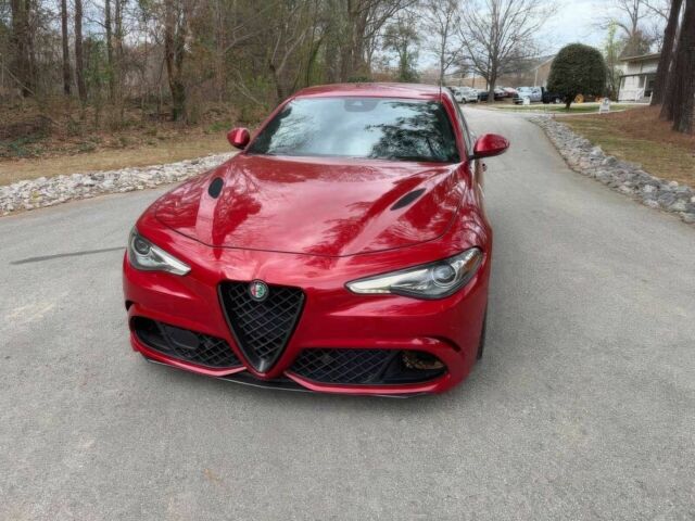 Червоний Альфа Ромео Джулія, об'ємом двигуна 2.9 л та пробігом 50 тис. км за 7300 $, фото 1 на Automoto.ua