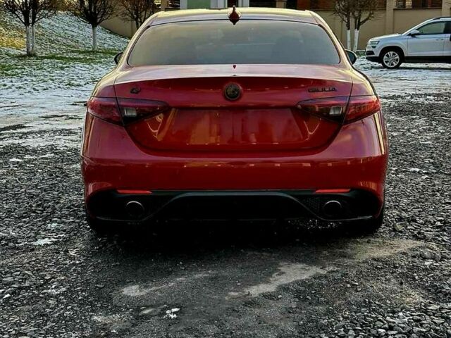 Червоний Альфа Ромео Джулія, об'ємом двигуна 2 л та пробігом 140 тис. км за 24000 $, фото 1 на Automoto.ua