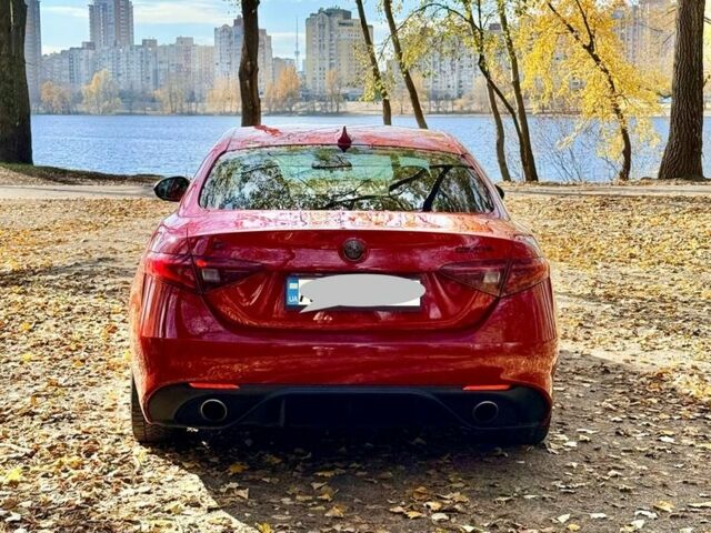 Червоний Альфа Ромео Джулія, об'ємом двигуна 2 л та пробігом 140 тис. км за 26000 $, фото 2 на Automoto.ua