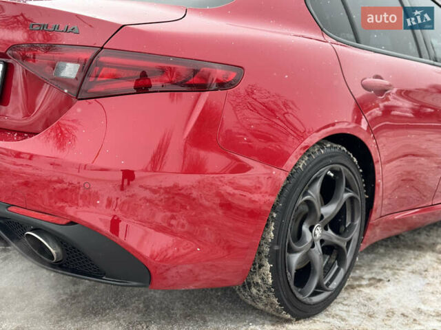 Красный Альфа Ромео Джулия, объемом двигателя 2 л и пробегом 92 тыс. км за 20950 $, фото 9 на Automoto.ua