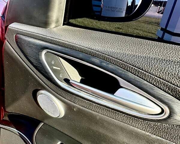 Красный Альфа Ромео Джулия, объемом двигателя 2 л и пробегом 112 тыс. км за 19900 $, фото 17 на Automoto.ua