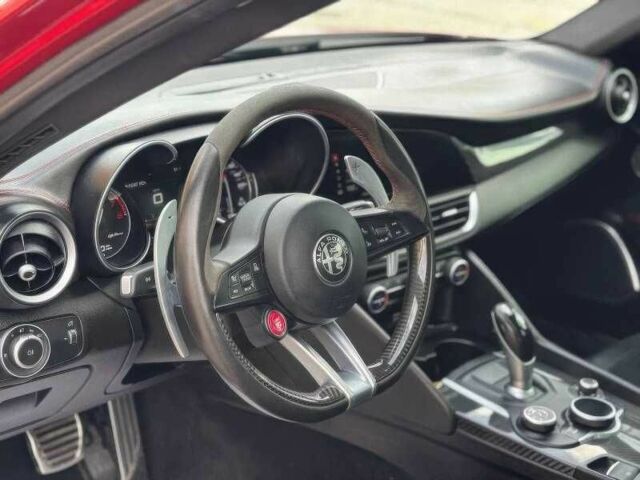 Червоний Альфа Ромео Джулія, об'ємом двигуна 2.9 л та пробігом 88 тис. км за 6300 $, фото 9 на Automoto.ua