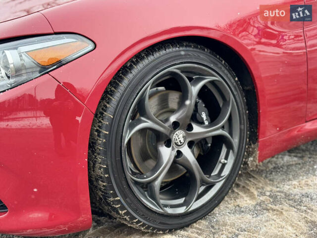 Красный Альфа Ромео Джулия, объемом двигателя 2 л и пробегом 92 тыс. км за 20950 $, фото 8 на Automoto.ua