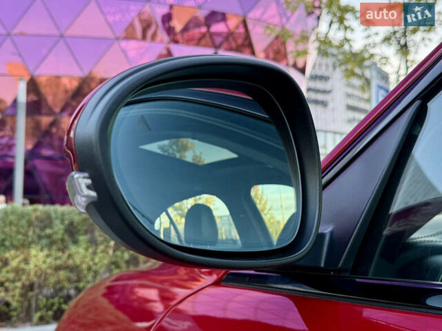 Красный Альфа Ромео Джулия, объемом двигателя 2 л и пробегом 40 тыс. км за 24999 $, фото 16 на Automoto.ua