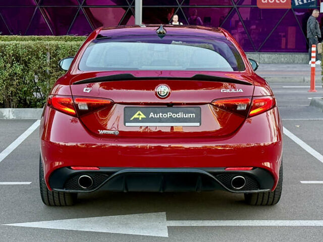 Красный Альфа Ромео Джулия, объемом двигателя 2 л и пробегом 40 тыс. км за 24999 $, фото 9 на Automoto.ua