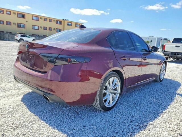 Червоний Альфа Ромео Джулія, об'ємом двигуна 0 л та пробігом 51 тис. км за 5000 $, фото 2 на Automoto.ua