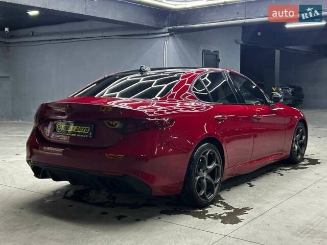 Червоний Альфа Ромео Джулія, об'ємом двигуна 2 л та пробігом 69 тис. км за 22500 $, фото 5 на Automoto.ua
