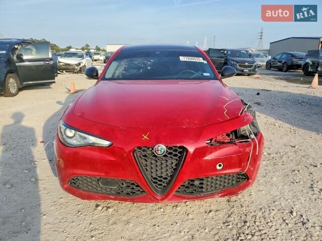 Червоний Альфа Ромео Джулія, об'ємом двигуна 2 л та пробігом 115 тис. км за 5500 $, фото 4 на Automoto.ua
