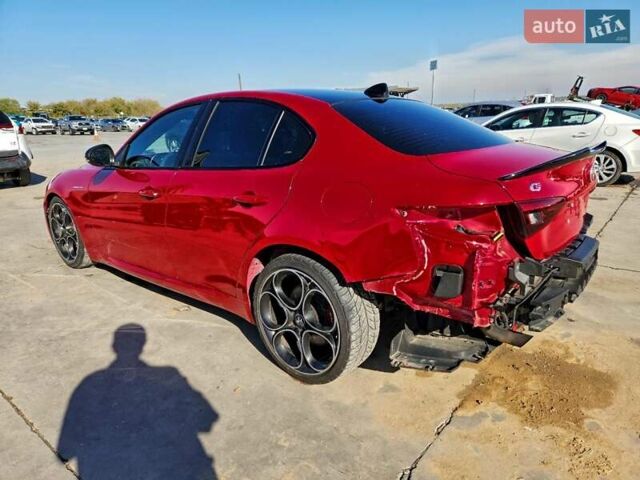 Червоний Альфа Ромео Джулія, об'ємом двигуна 2 л та пробігом 91 тис. км за 6000 $, фото 1 на Automoto.ua