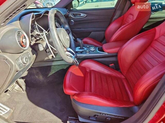 Червоний Альфа Ромео Джулія, об'ємом двигуна 2 л та пробігом 91 тис. км за 6000 $, фото 6 на Automoto.ua