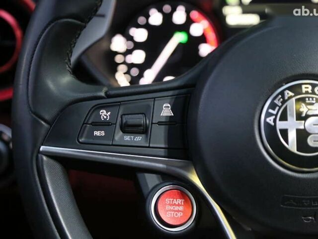 Альфа Ромео Джулия, объемом двигателя 2 л и пробегом 75 тыс. км за 16900 $, фото 21 на Automoto.ua