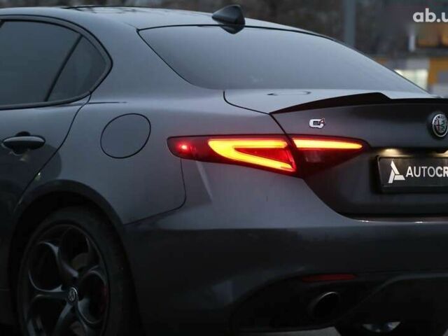 Альфа Ромео Джулия, объемом двигателя 2 л и пробегом 75 тыс. км за 16900 $, фото 5 на Automoto.ua