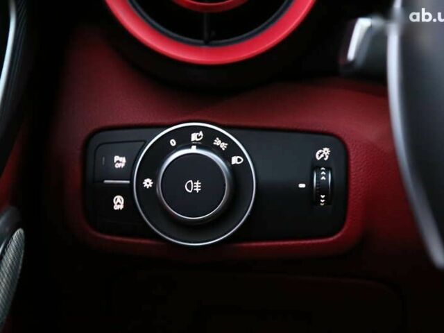 Альфа Ромео Джулия, объемом двигателя 2 л и пробегом 75 тыс. км за 16900 $, фото 22 на Automoto.ua