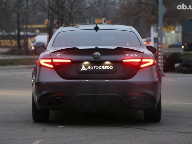 Альфа Ромео Джулия, объемом двигателя 2 л и пробегом 75 тыс. км за 16900 $, фото 6 на Automoto.ua