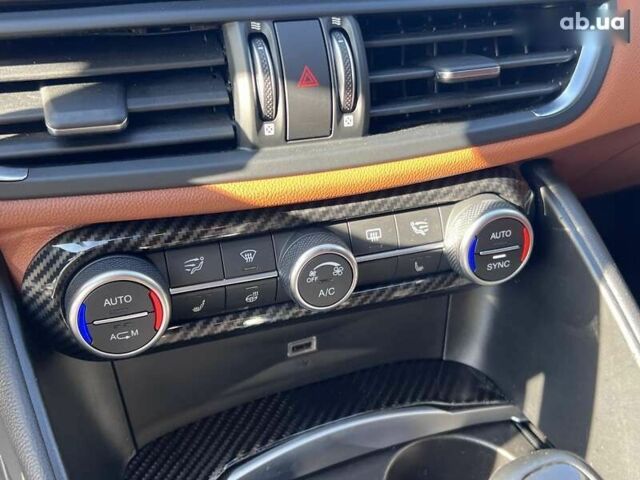 Альфа Ромео Джулия, объемом двигателя 2 л и пробегом 186 тыс. км за 17990 $, фото 23 на Automoto.ua