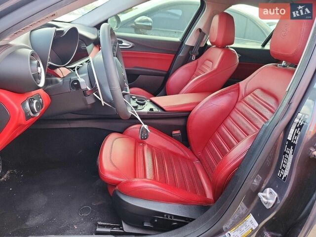 Альфа Ромео Джулия, объемом двигателя 2 л и пробегом 87 тыс. км за 5100 $, фото 6 на Automoto.ua