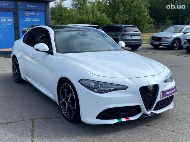 Альфа Ромео Джулия, объемом двигателя 2 л и пробегом 48 тыс. км за 22900 $, фото 3 на Automoto.ua