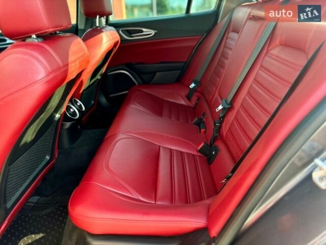 Альфа Ромео Джулия, объемом двигателя 2 л и пробегом 128 тыс. км за 20500 $, фото 28 на Automoto.ua