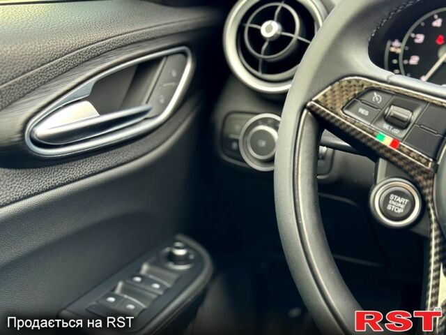 Альфа Ромео Джулия, объемом двигателя 2 л и пробегом 70 тыс. км за 20000 $, фото 8 на Automoto.ua