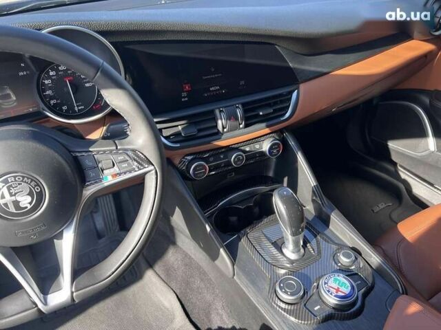 Альфа Ромео Джулия, объемом двигателя 2 л и пробегом 186 тыс. км за 17990 $, фото 21 на Automoto.ua