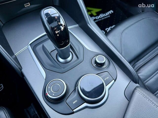 Альфа Ромео Джулия 2019 в Киеве на Automoto.ua Альфа Ромео Джулия, объемом двигателя 2 л и пробегом 40 тыс. км за 25900 $, фото 26 на Automoto.ua