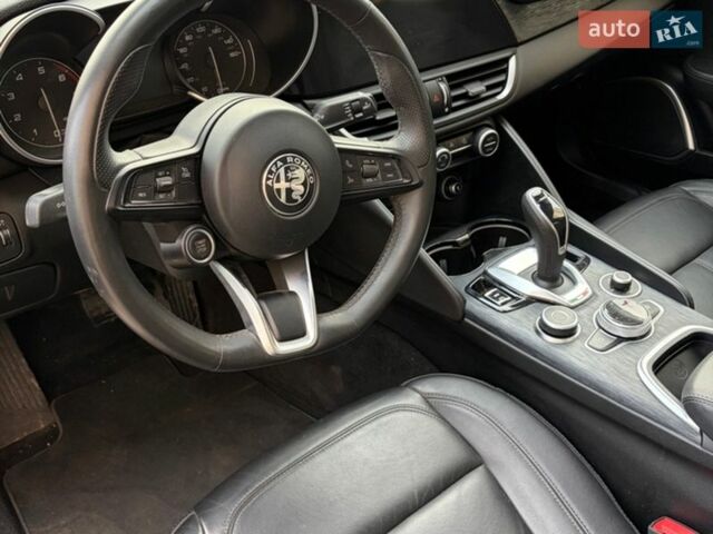 Альфа Ромео Джулія, об'ємом двигуна 2 л та пробігом 56 тис. км за 15000 $, фото 30 на Automoto.ua