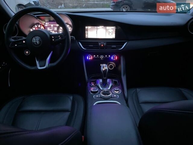 Альфа Ромео Джулія, об'ємом двигуна 2 л та пробігом 56 тис. км за 15000 $, фото 32 на Automoto.ua