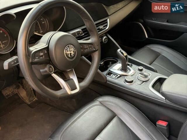 Альфа Ромео Джулія, об'ємом двигуна 2 л та пробігом 56 тис. км за 15000 $, фото 15 на Automoto.ua