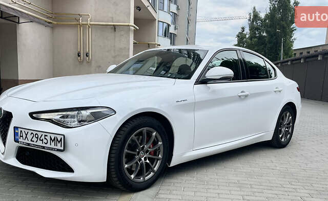 Альфа Ромео Джулія, об'ємом двигуна 2 л та пробігом 23 тис. км за 30000 $, фото 2 на Automoto.ua