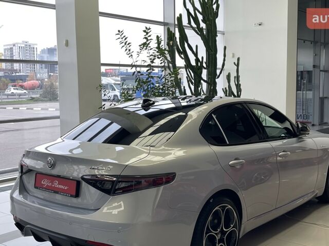 Альфа Ромео Джулия, объемом двигателя 2 л и пробегом 0 тыс. км за 62631 $, фото 2 на Automoto.ua